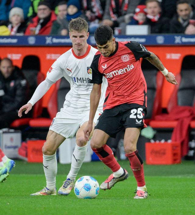 关于奥格斯堡连胜气势如虹，客场比赛胜出提升排名的信息