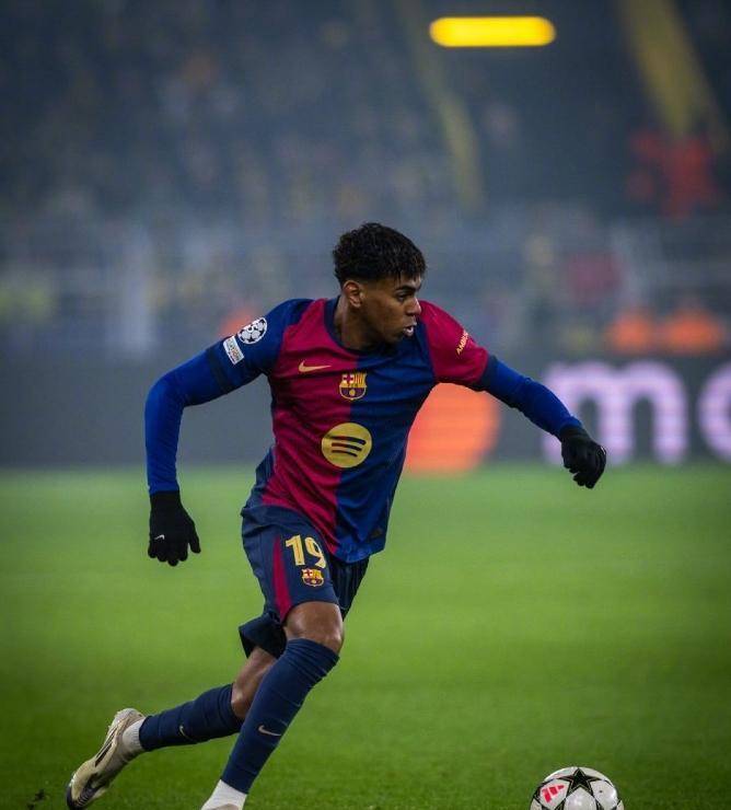 科维托娃连续二十场比赛得分超过爆冷，湖人挑战极限！